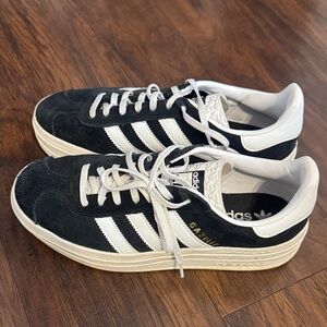Adidas women’s Black and White Gazelle Sneakers